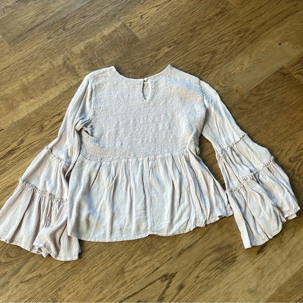 American Eagle Outfitters Light Pink Bell Sleeve Blouse - Picture 4 of 4